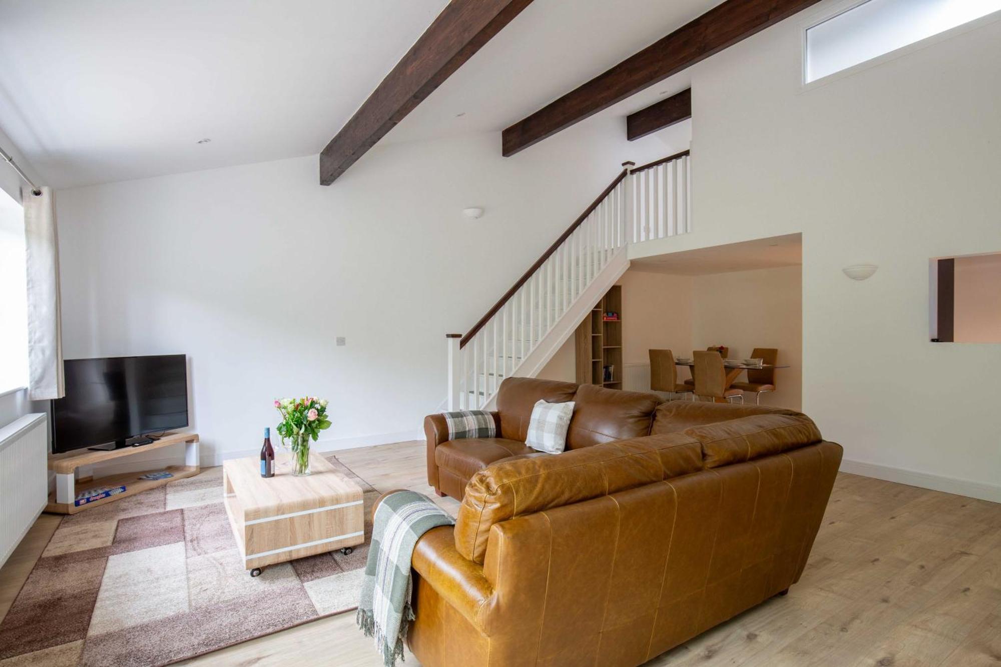 Ascot Cottage 赛伦塞斯特 外观 照片